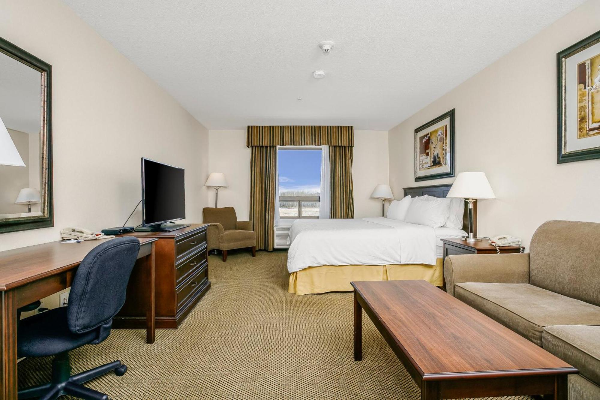 Holiday Inn Express & Suites Whitecourt By Ihg Bagian luar foto