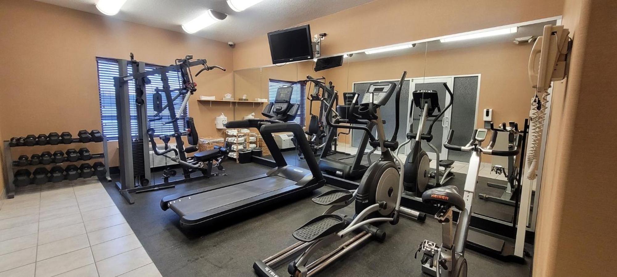 Holiday Inn Express & Suites Whitecourt By Ihg Bagian luar foto