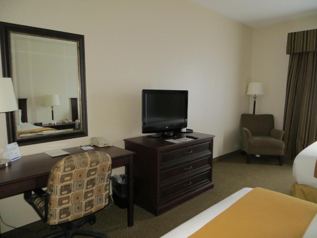Holiday Inn Express & Suites Whitecourt By Ihg Ruang foto